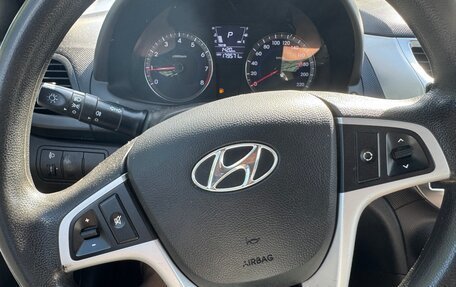 Hyundai Solaris II рестайлинг, 2012 год, 648 000 рублей, 28 фотография