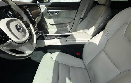 Volvo S90 II рестайлинг, 2021 год, 4 000 000 рублей, 9 фотография