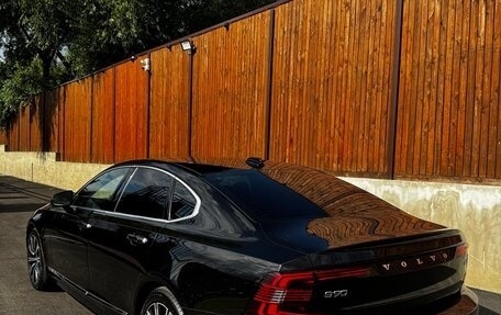 Volvo S90 II рестайлинг, 2021 год, 4 000 000 рублей, 4 фотография