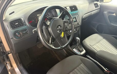 Volkswagen Polo VI (EU Market), 2017 год, 850 000 рублей, 6 фотография