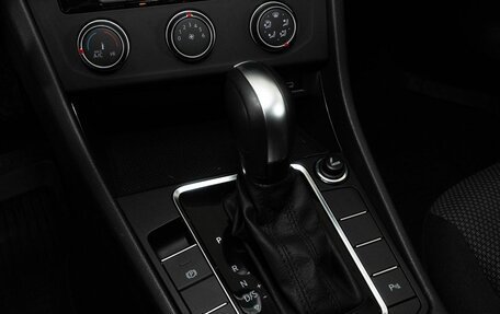 Volkswagen Jetta VII, 2020 год, 2 320 000 рублей, 12 фотография
