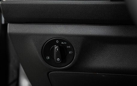 Volkswagen Jetta VII, 2020 год, 2 320 000 рублей, 16 фотография