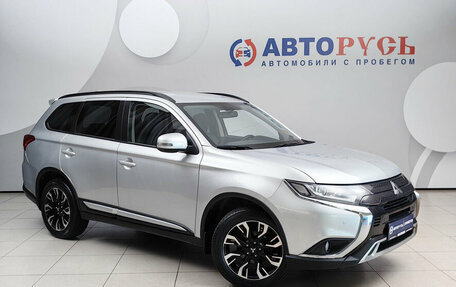 Mitsubishi Outlander III рестайлинг 3, 2022 год, 2 134 000 рублей, 1 фотография