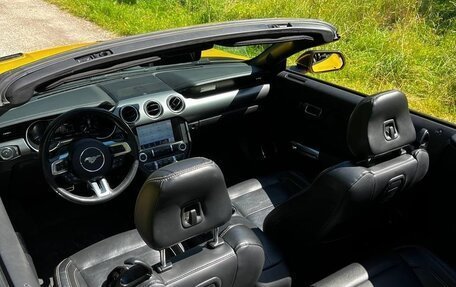 Ford Mustang VI рестайлинг, 2021 год, 3 450 000 рублей, 6 фотография