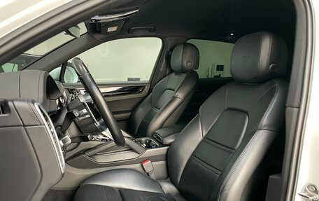 Porsche Cayenne III, 2019 год, 6 078 000 рублей, 8 фотография