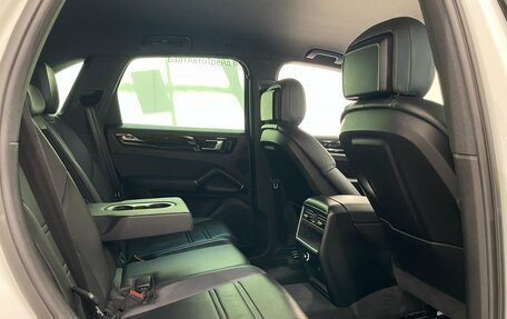 Porsche Cayenne III, 2019 год, 6 078 000 рублей, 10 фотография