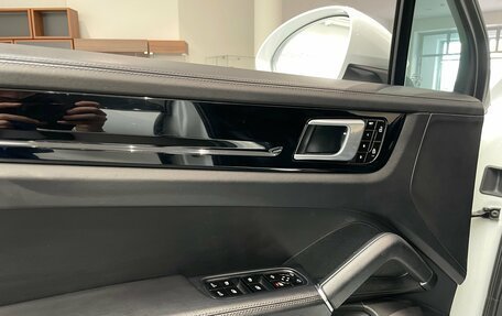 Porsche Cayenne III, 2019 год, 6 078 000 рублей, 23 фотография