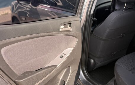 Hyundai Solaris II рестайлинг, 2015 год, 1 180 000 рублей, 17 фотография