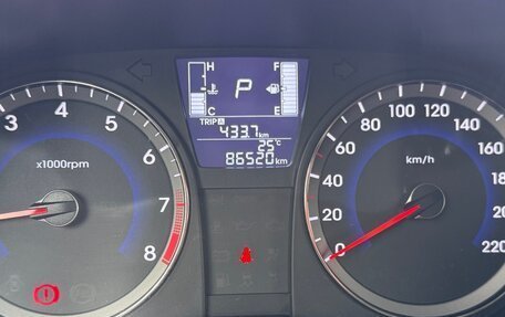 Hyundai Solaris II рестайлинг, 2015 год, 1 180 000 рублей, 19 фотография