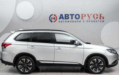 Mitsubishi Outlander III рестайлинг 3, 2022 год, 2 134 000 рублей, 5 фотография