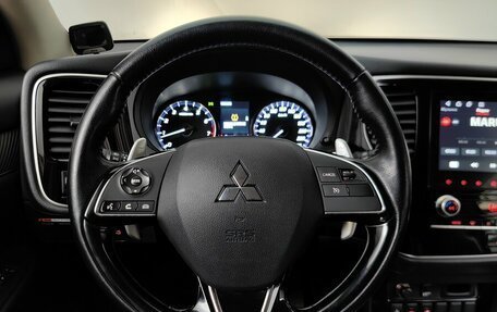 Mitsubishi Outlander III рестайлинг 3, 2022 год, 2 134 000 рублей, 11 фотография