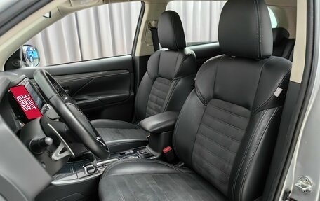 Mitsubishi Outlander III рестайлинг 3, 2022 год, 2 134 000 рублей, 6 фотография