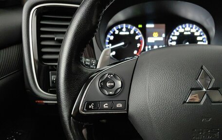 Mitsubishi Outlander III рестайлинг 3, 2022 год, 2 134 000 рублей, 19 фотография