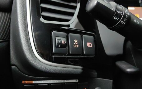Mitsubishi Outlander III рестайлинг 3, 2022 год, 2 134 000 рублей, 23 фотография