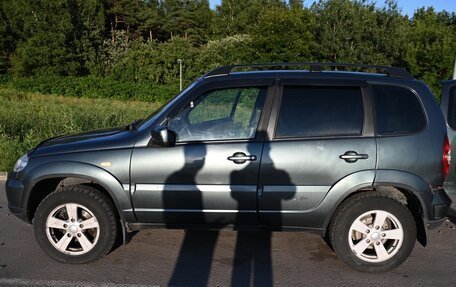 Chevrolet Niva I рестайлинг, 2013 год, 550 000 рублей, 3 фотография