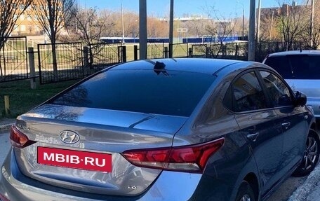 Hyundai Solaris II рестайлинг, 2017 год, 1 200 000 рублей, 4 фотография