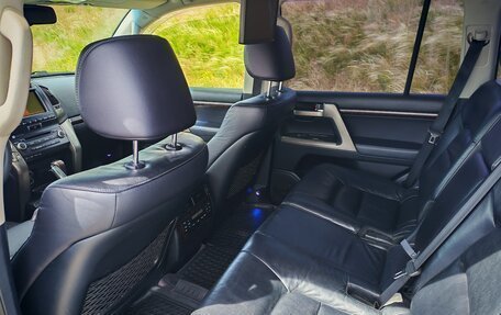 Toyota Land Cruiser 200, 2011 год, 3 600 000 рублей, 10 фотография