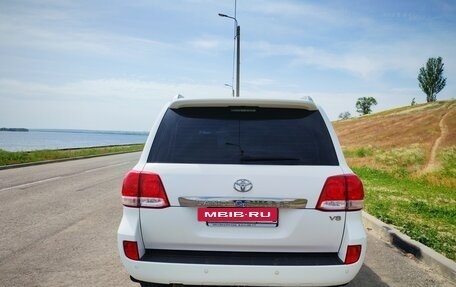 Toyota Land Cruiser 200, 2011 год, 3 600 000 рублей, 6 фотография