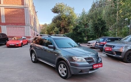 Mitsubishi Outlander III рестайлинг 3, 2005 год, 600 000 рублей, 1 фотография