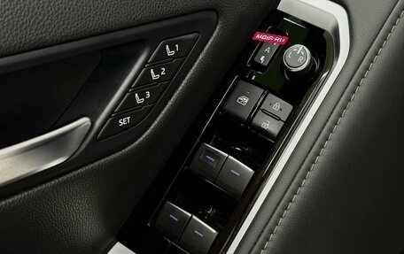 Toyota Land Cruiser, 2021 год, 10 140 000 рублей, 18 фотография