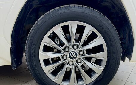 Toyota Land Cruiser, 2021 год, 10 140 000 рублей, 24 фотография