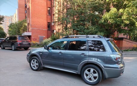 Mitsubishi Outlander III рестайлинг 3, 2005 год, 600 000 рублей, 5 фотография
