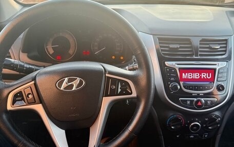 Hyundai Solaris II рестайлинг, 2011 год, 499 000 рублей, 8 фотография