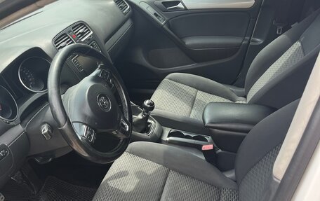 Volkswagen Golf VI, 2010 год, 700 000 рублей, 5 фотография