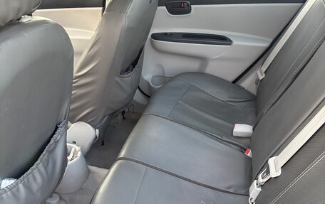 Hyundai Verna II, 2006 год, 500 000 рублей, 6 фотография