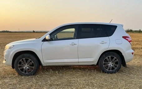 Toyota RAV4, 2012 год, 1 490 000 рублей, 2 фотография