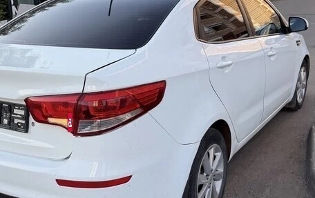 KIA Rio III рестайлинг, 2016 год, 800 000 рублей, 4 фотография