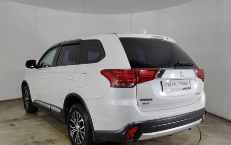 Mitsubishi Outlander III рестайлинг 3, 2017 год, 2 050 000 рублей, 5 фотография
