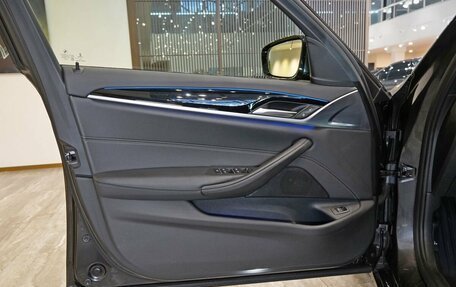 BMW 5 серия, 2018 год, 2 840 000 рублей, 7 фотография