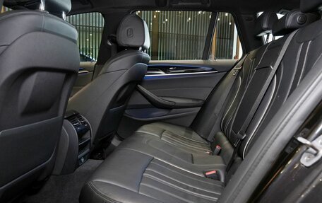 BMW 5 серия, 2018 год, 2 840 000 рублей, 17 фотография
