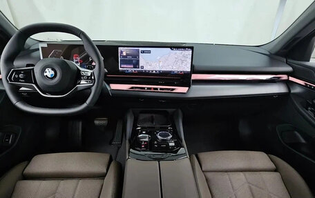 BMW 5 серия, 2025 год, 5 800 000 рублей, 7 фотография