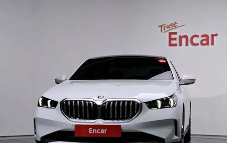 BMW 5 серия, 2025 год, 5 800 000 рублей, 2 фотография