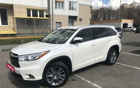 Toyota Highlander III, 2014 год, 2 720 000 рублей, 1 фотография