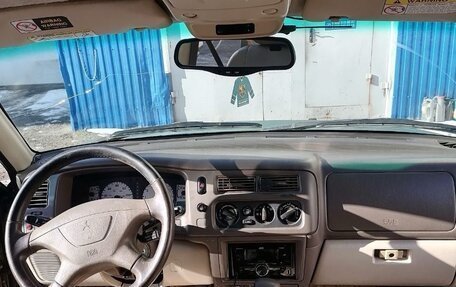 Mitsubishi Montero Sport, 2002 год, 650 000 рублей, 9 фотография