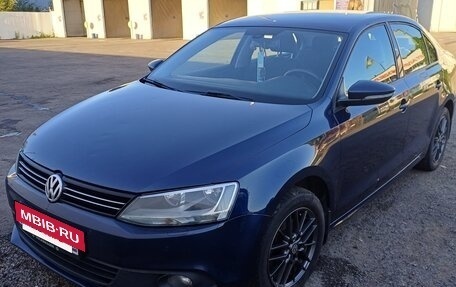 Volkswagen Jetta VI, 2013 год, 1 050 000 рублей, 5 фотография