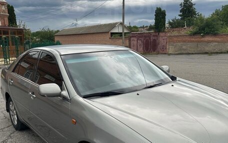 Toyota Camry V40, 2005 год, 550 000 рублей, 2 фотография