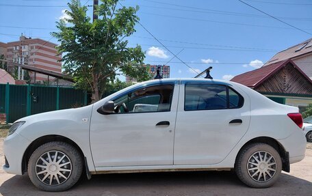 Renault Logan II, 2017 год, 860 000 рублей, 10 фотография