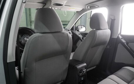 Volkswagen Tiguan I, 2011 год, 899 000 рублей, 11 фотография
