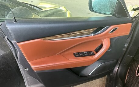 Maserati Levante I, 2017 год, 2 000 000 рублей, 7 фотография