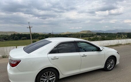 Toyota Camry, 2017 год, 2 300 000 рублей, 3 фотография