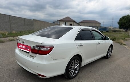 Toyota Camry, 2017 год, 2 300 000 рублей, 13 фотография