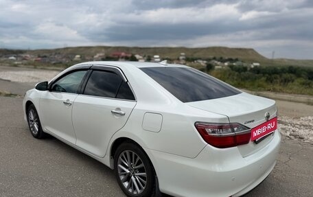 Toyota Camry, 2017 год, 2 300 000 рублей, 12 фотография