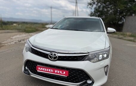 Toyota Camry, 2017 год, 2 300 000 рублей, 17 фотография