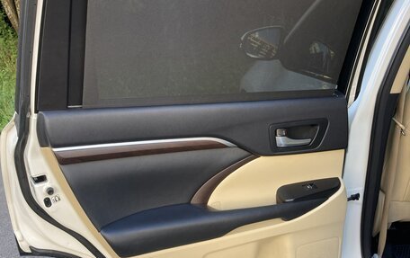 Toyota Highlander III, 2014 год, 2 720 000 рублей, 23 фотография