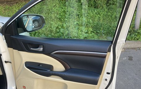 Toyota Highlander III, 2014 год, 2 720 000 рублей, 31 фотография