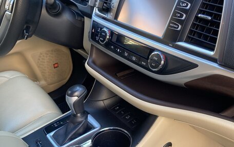Toyota Highlander III, 2014 год, 2 720 000 рублей, 37 фотография
